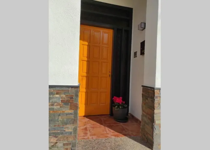 Casa Castro * Els Muntells